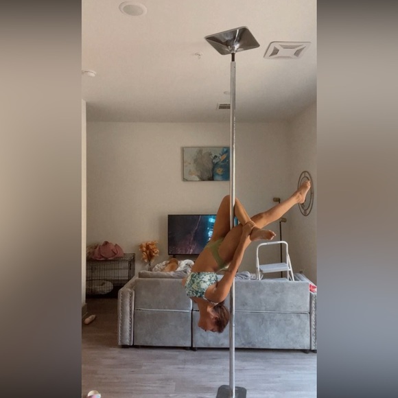 Fit2Flaunt Chrome Dance Pole + THREE additional extensions + Pole Grip - Picture 1 of 3